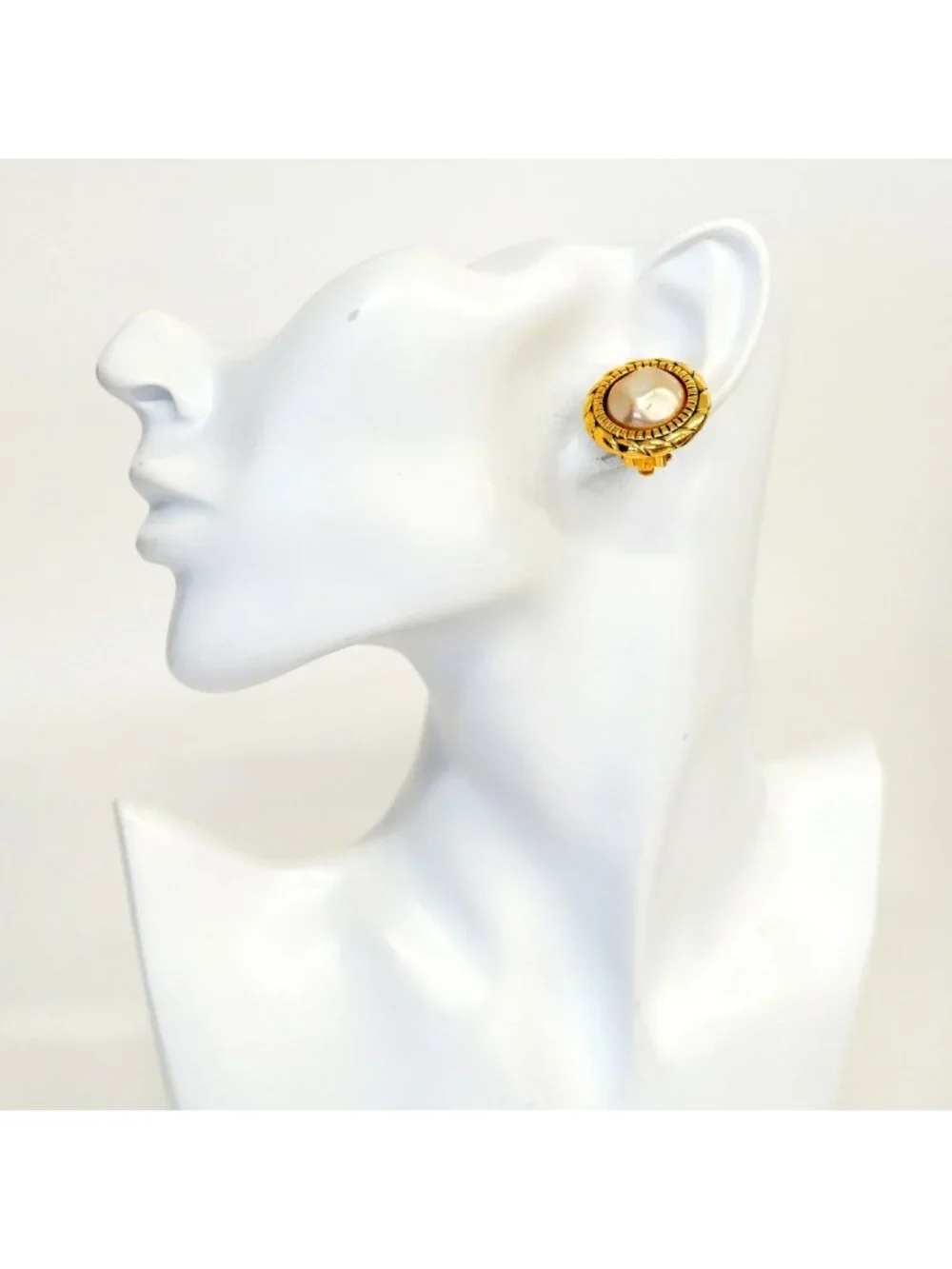 Chanel Earrings Vintage Round Circle Gold Plated Faux Pearl